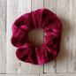 Preview: Scrunchie Samt 10 cm bordeaux hell Haargummi