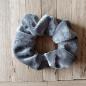 Preview: Scrunchie Samt 10 cm grau Haargummi