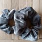 Preview: Scrunchie Samt 10 cm grau Haargummi