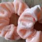 Preview: Scrunchie Samt Velour 10 cm apricose Haargummi