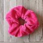 Preview: Scrunchie Samt 10 cm pink Haargummi