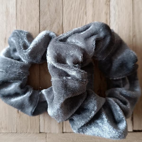 Scrunchie Samt 10 cm grau Haargummi